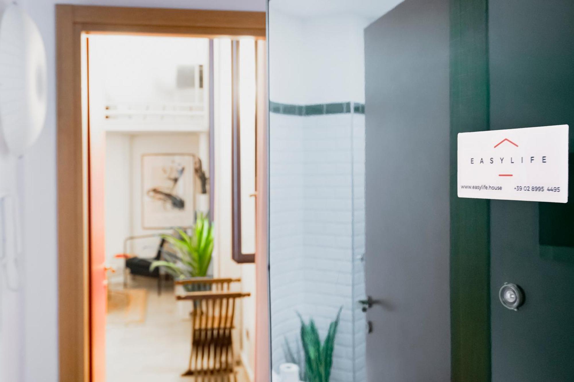 شقة Easylife - Accogliente Monolocale In Via Torino, Posizione Perfetta Per Scoprire La Citta ميلان المظهر الخارجي الصورة